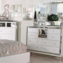 Michael Amini Hollywood Loft 8-Drawer Dresser 9001650-60-104 IMAGE 2