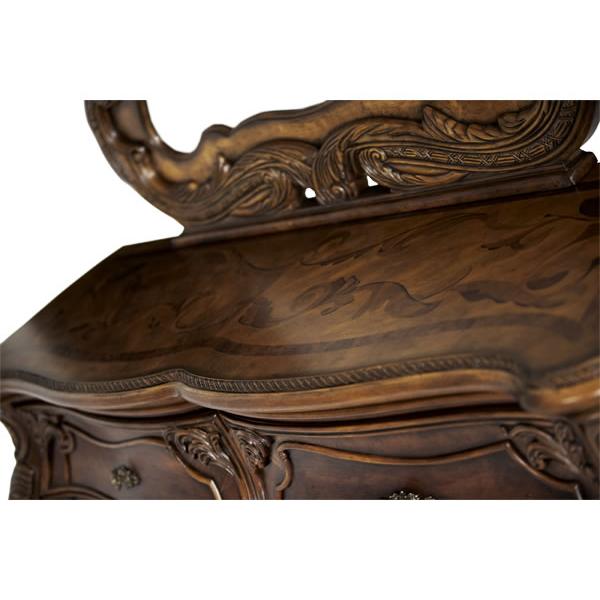 Michael Amini Palais Royale 6-Drawer Dresser 71051-61-35 IMAGE 9