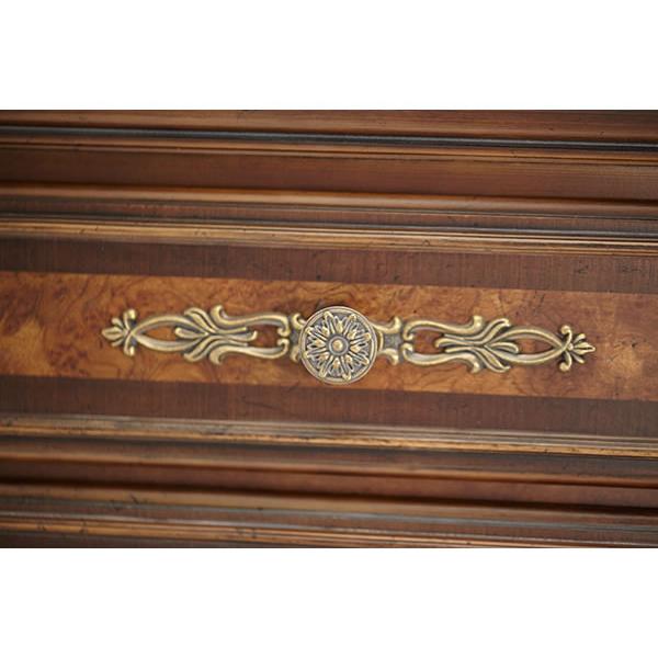 Michael Amini Victoria Palace 4-Drawer Chest 61070-29 IMAGE 3