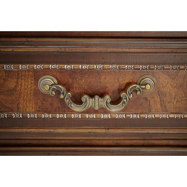 Michael Amini Victoria Palace 4-Drawer Chest 61070-29 IMAGE 4