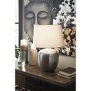  Signature Design by Ashley Magalie Table Lamp L207314 IMAGE 3