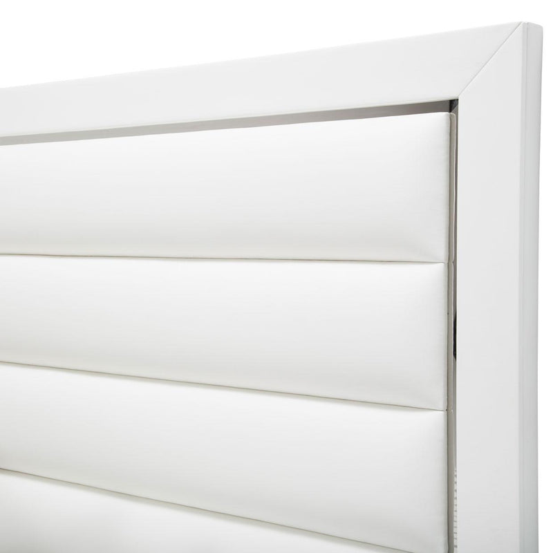 Michael Amini State St. Queen Upholstered Panel Bed 9016000QNP-116 IMAGE 2