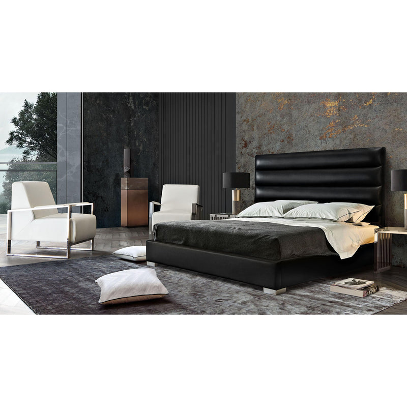 Diamond Sofa Bardot Queen Upholstered Bed BARDOTQUBEDBL IMAGE 9
