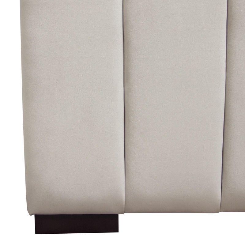 Diamond Sofa Venus King Upholstered Bed VENUSLGEKBED IMAGE 12