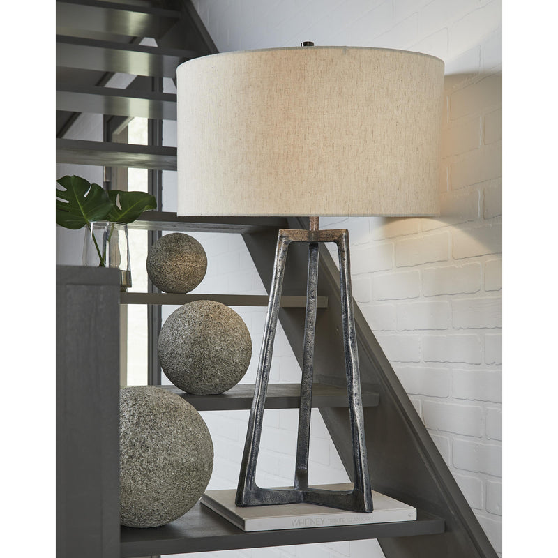  Signature Design by Ashley Ryandale L208334 Metal Table Lamp IMAGE 3