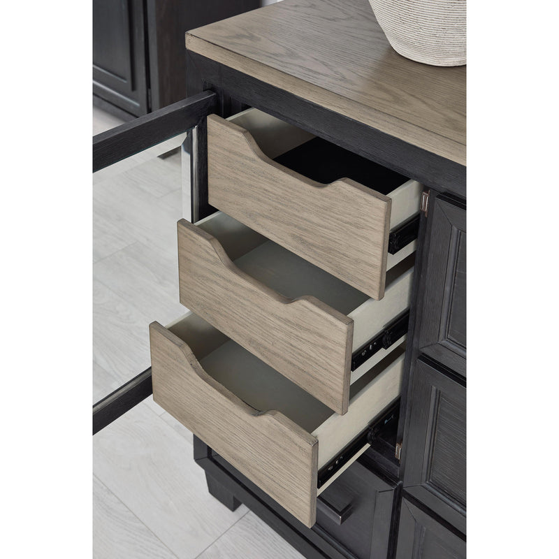 Signature Design by Ashley Foyland 4-Drawer Dresser with Mirror B989-31/B989-36 IMAGE 3