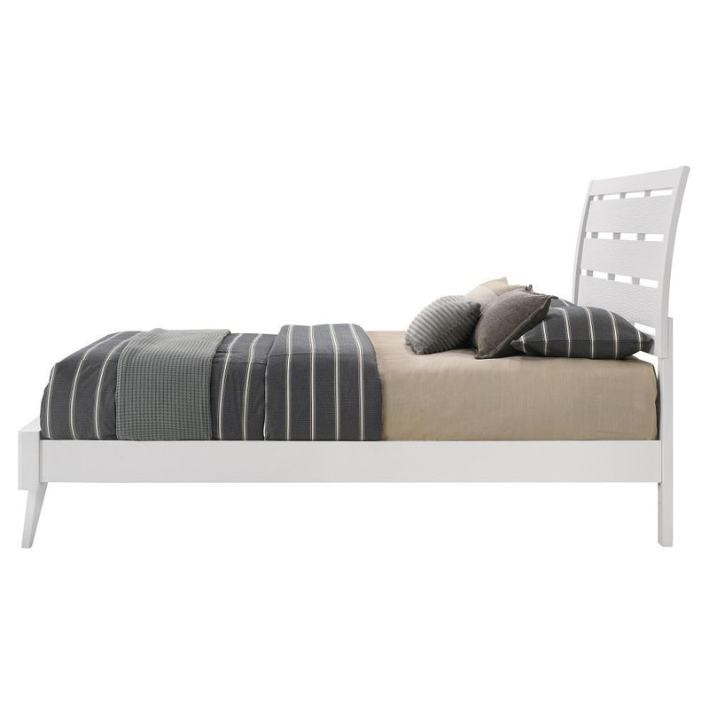 Acme Furniture Cerys BD01557EK EK Bed IMAGE 3
