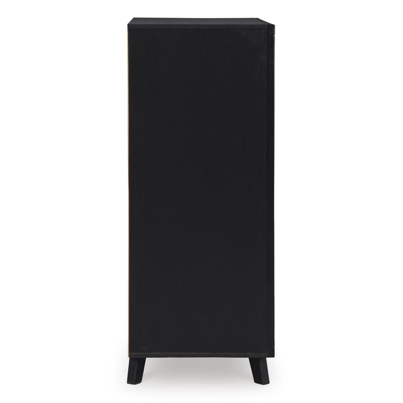  Signature Design by Ashley Danziar B1013-345 Five Drawer Wide Chest IMAGE 4