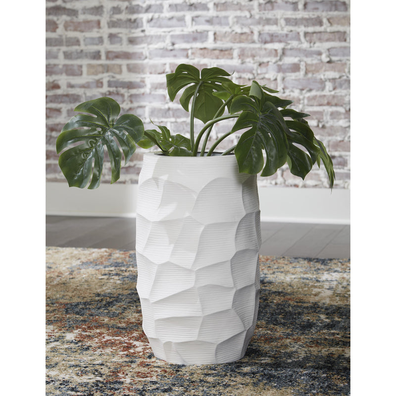  Signature Design by Ashley Patenleigh A2000613 Vase IMAGE 2