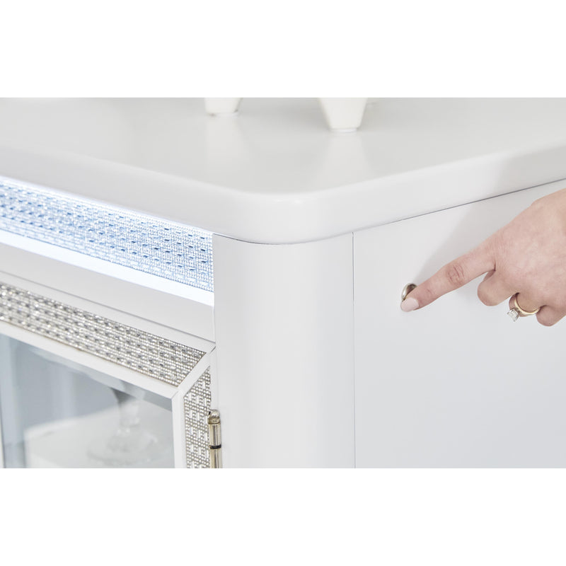 Signature Design by Ashley Chalanna D822-60 Dining Room Server IMAGE 9