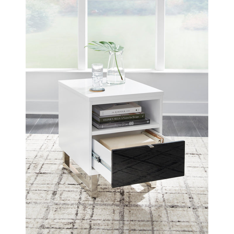 Signature Design by Ashley Gardoni T756T2 Coffee Table and 2 Chairside End Tables IMAGE 6